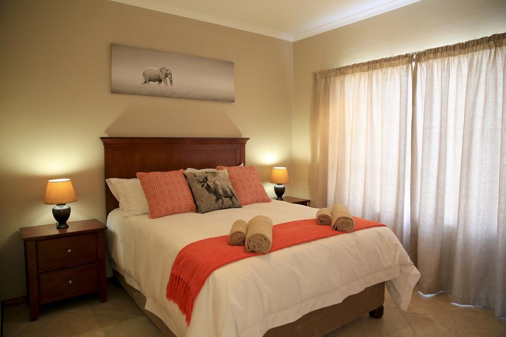 African Eagle Apartments Witfield エクステリア 写真